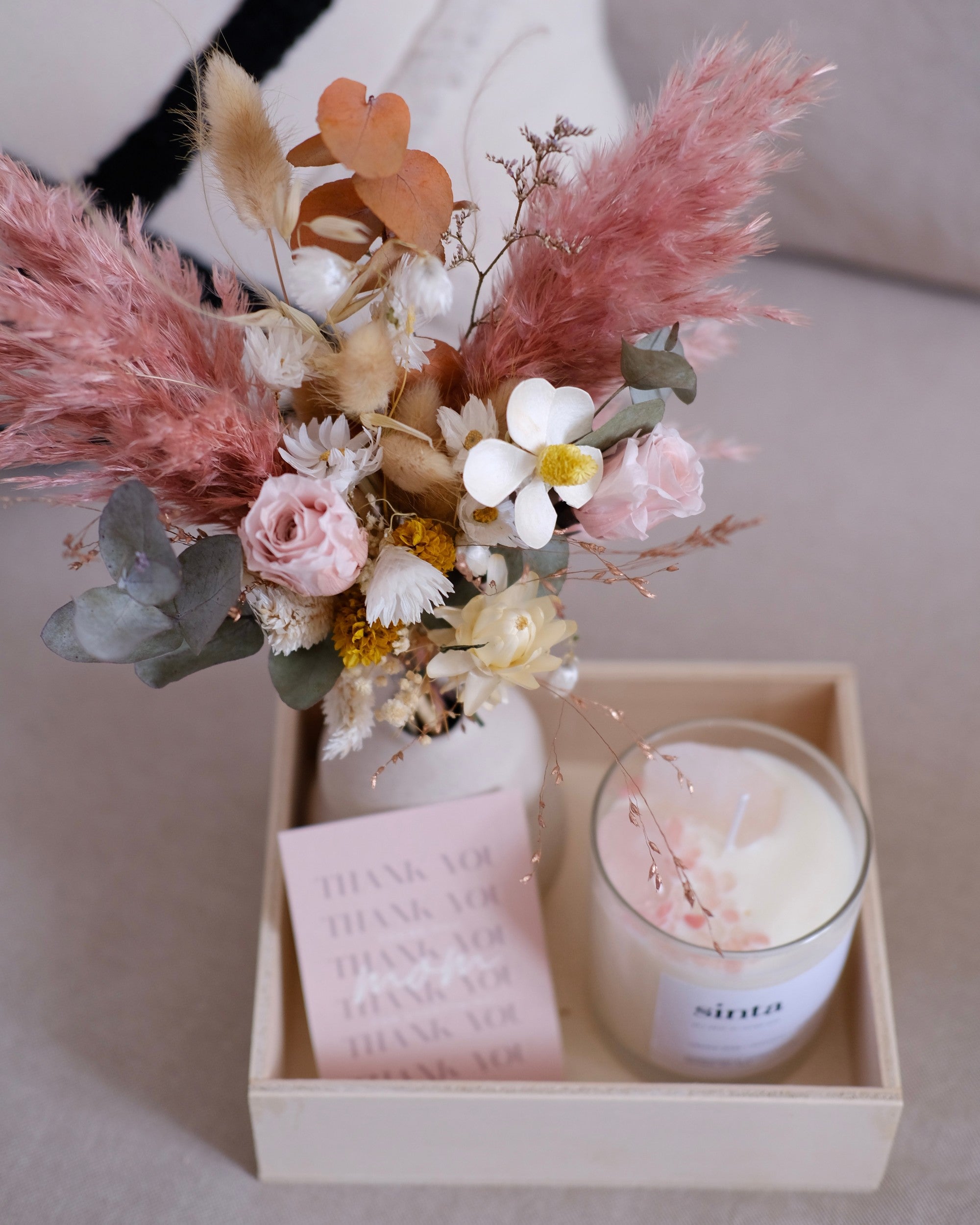 Set vaso di fiori e candela