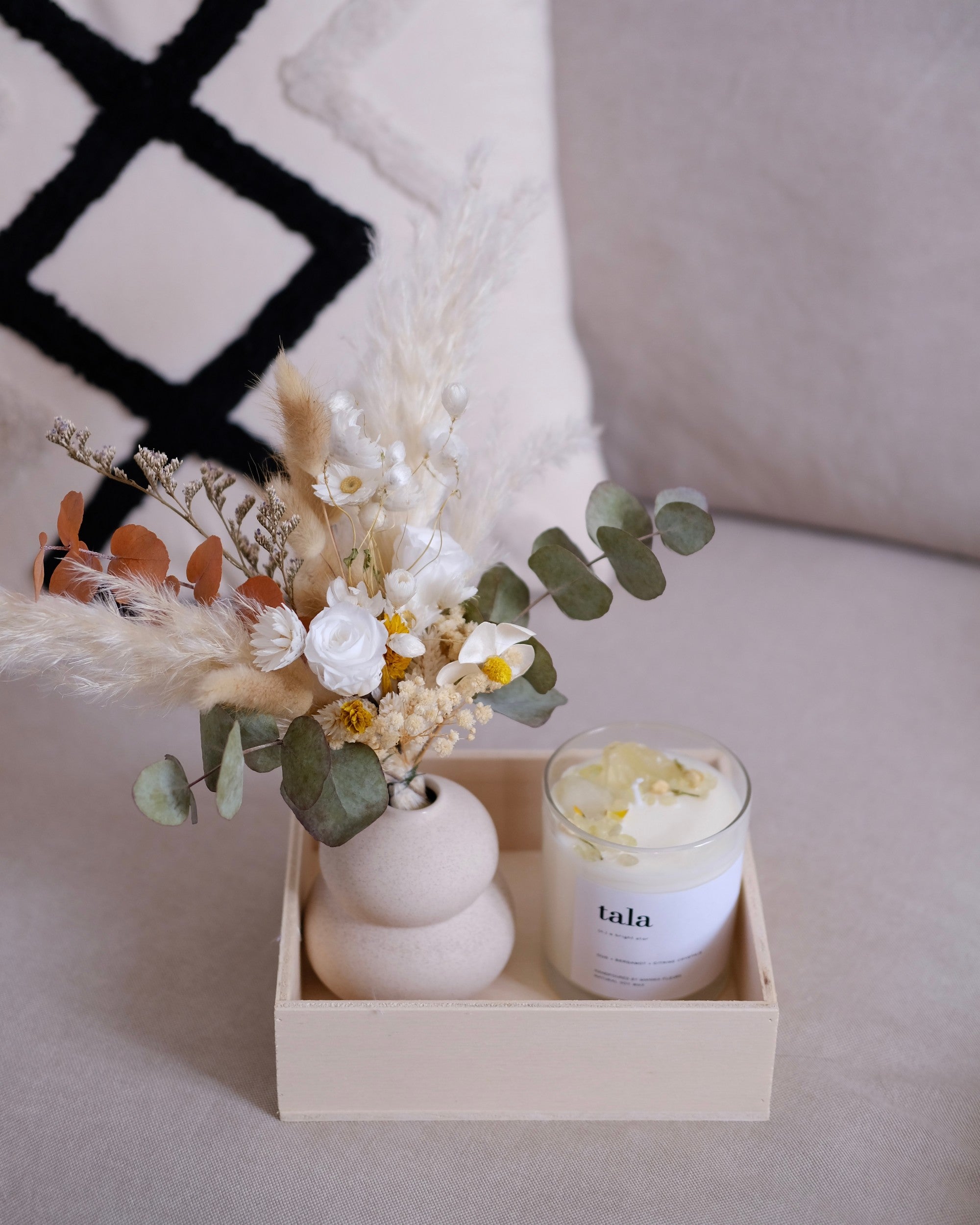 Set vaso di fiori e candela